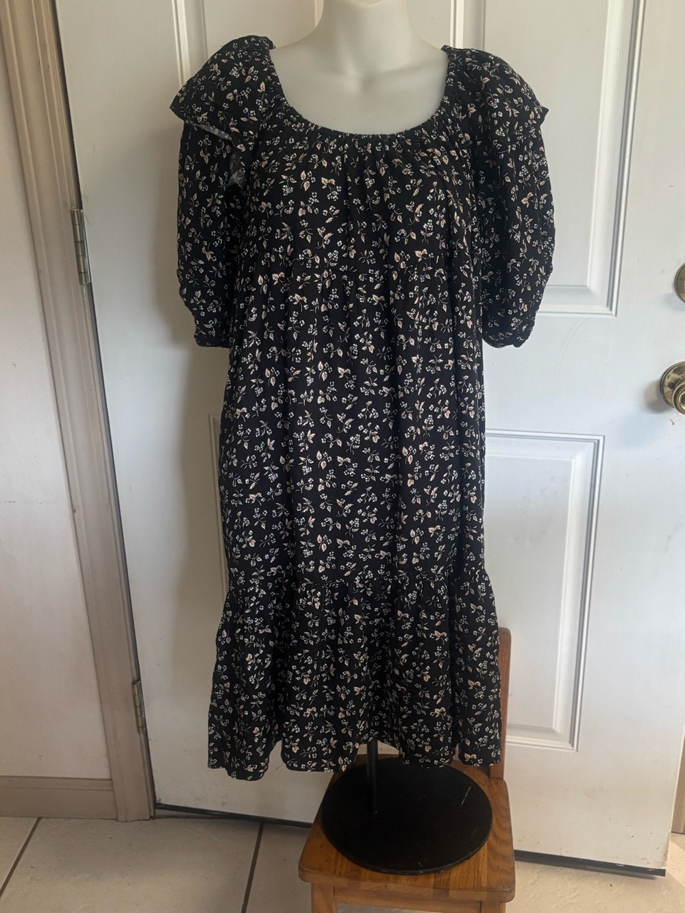 Large Rylee + Cru Black Floral Willow ruffled short sleeve elastic neckline Dres